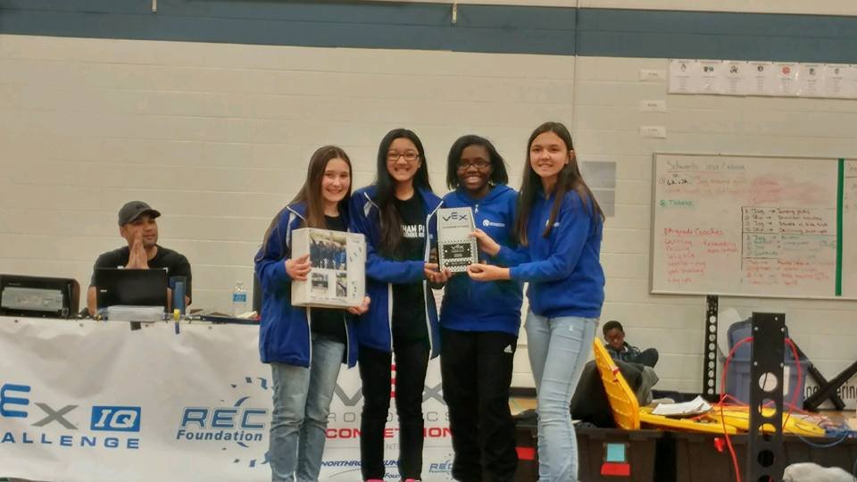 Graham Park Middle School VRC team receiving the Design Award for Best Engineering Notebook